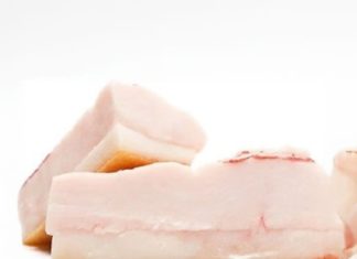 How to fry crispy golden lard that lasts long without smelling bad, makes any dish delicious