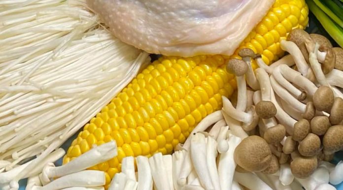 The perfect nutritious combo: Chicken and greens, a mini powerhouse of flavor and health benefits