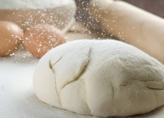 How to achieve a smooth dough without overkneading? Easy steps!
