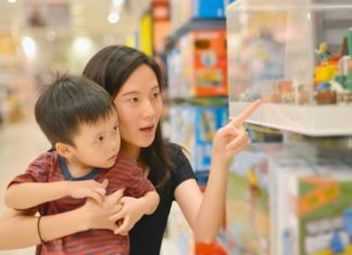 Tips for Parents Taking Kids Shopping