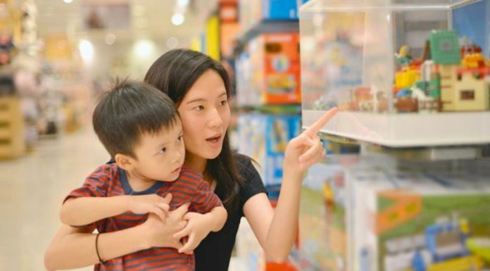 Tips for Parents Taking Kids Shopping