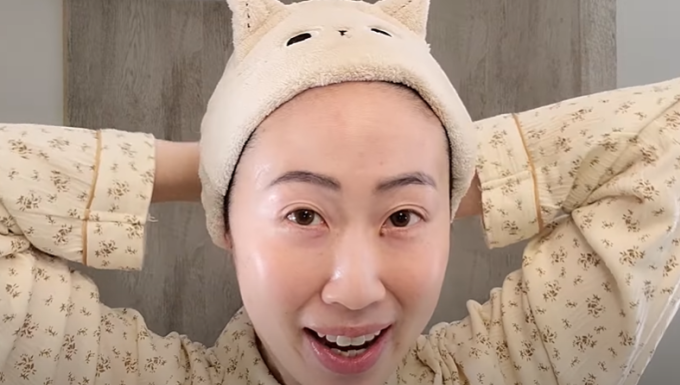 The Holy Grail of Skin Rejuvenation: A Female Blogger Reveals the Secret Water that Erases Every Imperfection