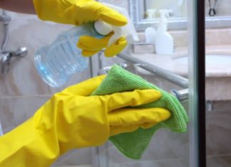 How to Clean Your Bathroom Without Scrubbing