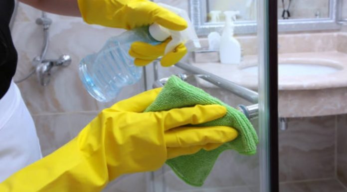 How to Clean Your Bathroom Without Scrubbing