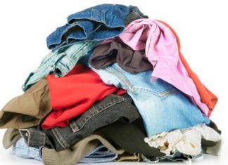 Should You Use Old Clothes as Cleaning Rags?