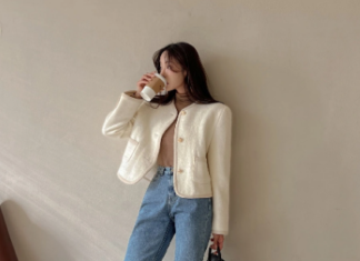 5 Perfect Shoe Styles to Pair with Jeans for a Stylish and Flattering Look