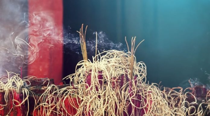 Feng Shui Master warns against this type of incense burning if you don’t want to lose your fortune, but many families still do it every month