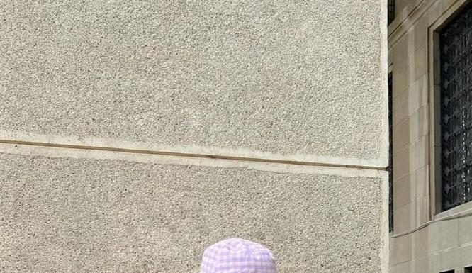 Thuy Ngan looks youthful in her 30s with these stylish fashion tips