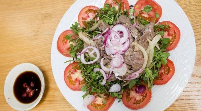 8 Delicious and Nutritious Recipes with Water Spinach Salad