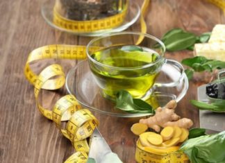 Add this readily available spice to your green tea and gain added benefits in just 3 seconds: prevention of K and weight loss!