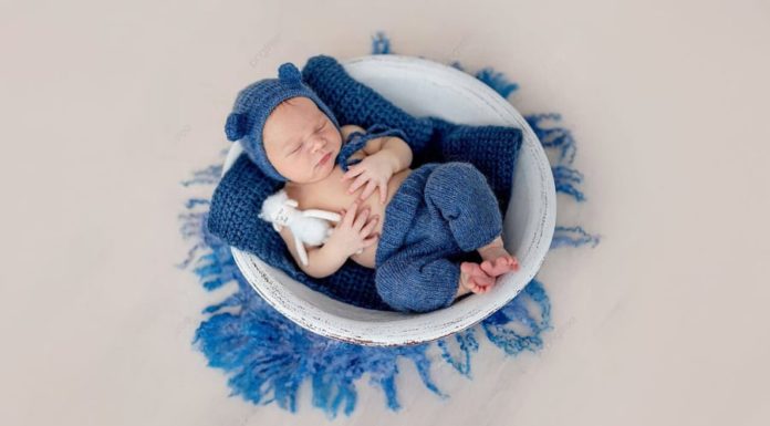 Babies born in this month often have auspicious destinies, grow up to be successful, and promise abundant wealth.