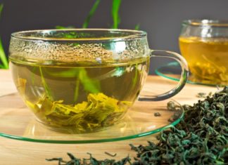 Natural Acne Treatment: Green Tea and Turmeric for Neck Acne