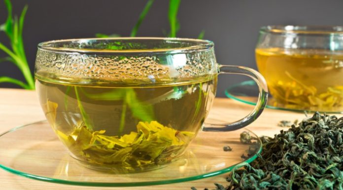 Natural Acne Treatment: Green Tea and Turmeric for Neck Acne
