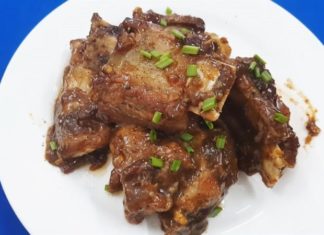 Delicious and Flavorful Homemade Black Pepper Beef Ribs for Family Meal