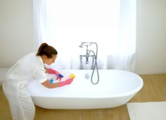 Clean Your Bathroom Effortlessly with This Water Instead of Using Cleaning Detergents: A Handy Solution