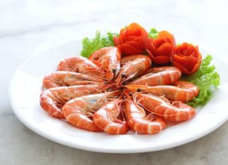 Should children eat shrimp shells or just the meat? Calcium content comparison.