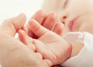 4 Signs to Identify Smarter Newborns