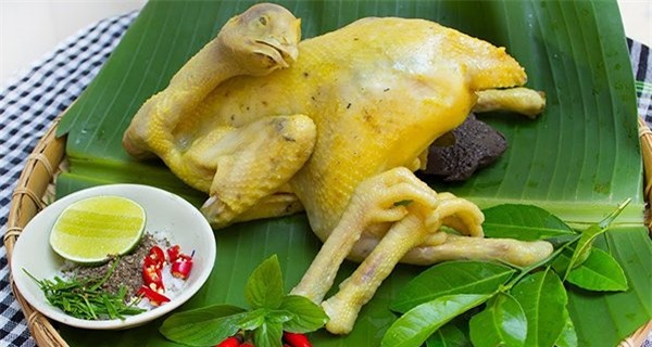 Using warm water to boil chicken is wrong: Add this to make the chicken tender and flavorful, don’t miss out