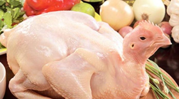 Boiled Chicken with Salt and Clear Broth: The Ultimate Recipe for Juicy and Tender Meat