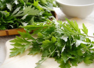 A type of vegetable that grows along the roadside, thought to be “challenging” in taste but when cooked with eggs, it becomes a delicious and nutritious dish