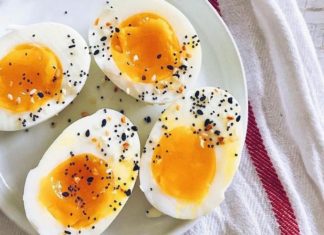 Simple method to boil custard eggs in just a few minutes, yielding fragrant, soft-boiled eggs with easy-to-peel shells.
