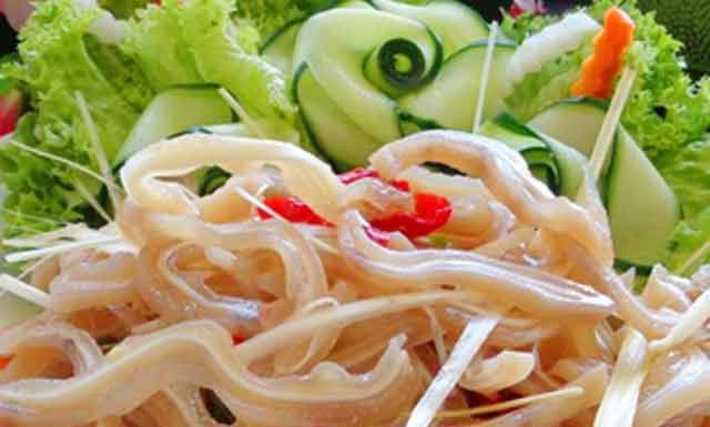 Boiled pig ears only need cold water and salt: Add this ingredient to make the dish white, crisp and delicious