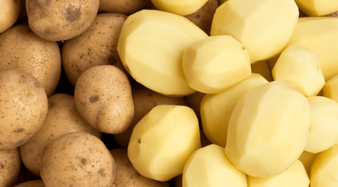 Don’t rush to fry the potatoes you bought, add this step to keep them soft on the inside and crispy on the outside, you won’t stop eating.