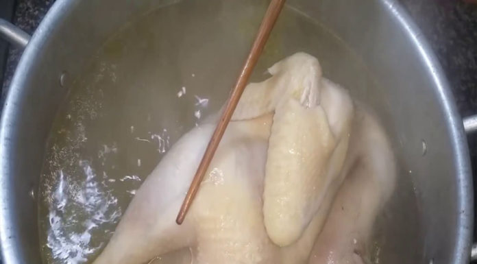 The Proper Way to Boil Chicken: Forget boiling with saltwater, this is the ultimate recipe for tender and juicy chicken, with golden and crispy skin.