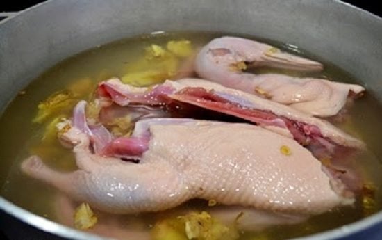 Boiled duck liver, just add this fruit: No more strong smell, delicious and tender meat