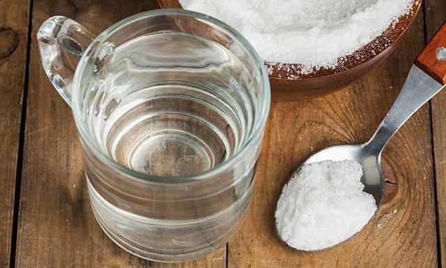 3 Types of Water You Shouldn’t Drink in the Morning After Waking Up