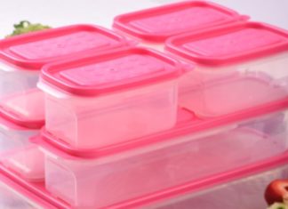 4 Signs You Should Replace Your Plastic Food Container