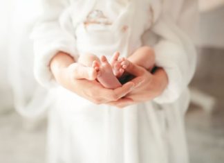 4 auspicious moments for a baby’s birth, leading to success and wealth for the parents