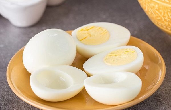 Egg-boiling Hack: Easy-to-peel eggs with creamy yolks