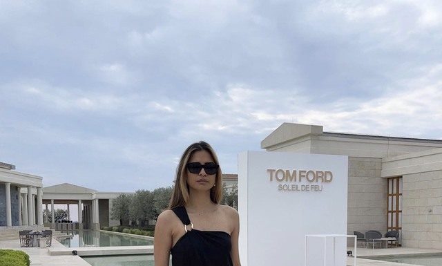 Sensual Off-Shoulder Dresses Stealing the Spotlight from Summer T-shirts, Beloved by Fashionistas