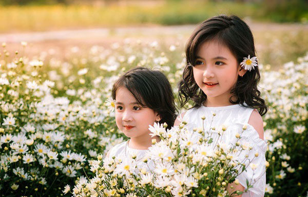 Born at this hour, a child is strong in its infancy and talented as it grows, a source of pride for parents.