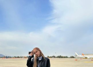 The item that Rosé (BLACKPINK) enthusiastically recommends, always looks beautiful no matter how it is styled