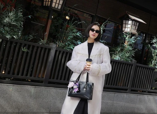 Stylish Long Neutral-colored Coat, No Fashion Worries