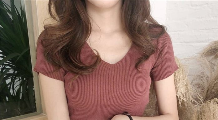 Charming and Feminine Sweater Styles That Will Capture the Hearts of Fashion-Loving Ladies