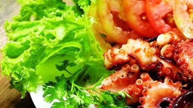 How to make delicious and authentic home-grilled spicy octopus