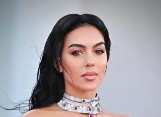 Gaze upon Cristiano Ronaldo’s girlfriend’s stunning 12 billion VND jewelry and fashion collection.