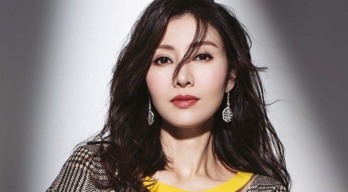 Anti-Aging Tips from Li Gia Han with Apple Juice Extraction