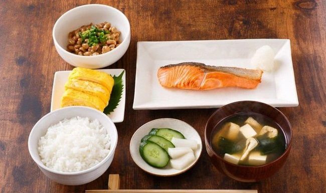 Japanese People Are Thin and Live Longer Despite Exercising Less: 5 Simple Reasons