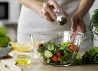 4 Ways to Get Rid of Eye Bags and Restore a Beautiful Face