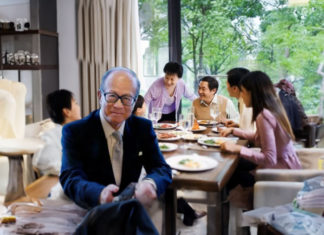 The Personality of Tycoon Ly Gia Thanh Shown Through His Extravagant Home Meals – Parents, Remember to Teach Your Children