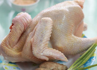Boiled Chicken with Salt and Brine is Wrong: This is the Type of Chicken Broth that is Firm, Tender, and Flavorful
