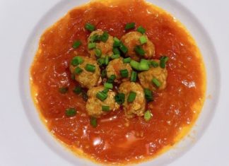 2 Delicious and Easy Tomato Sauce Meatball Recipes That Anyone Can Make