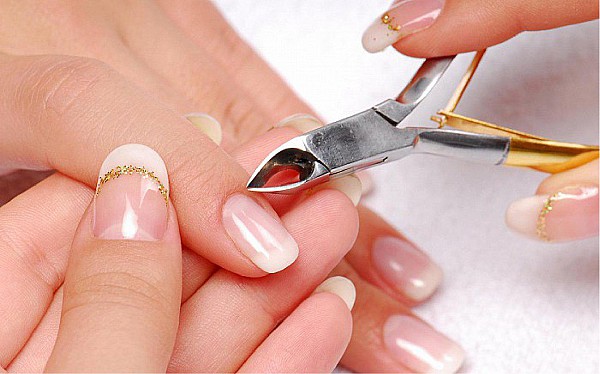 Secret Tips to Maintain Beautiful and Elegant Nails
