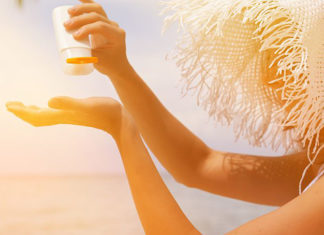 Do I need to apply moisturizer before sunscreen? What happens if I only apply sunscreen without moisturizer?