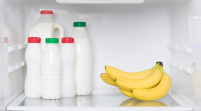 How to prevent bananas from turning brown?