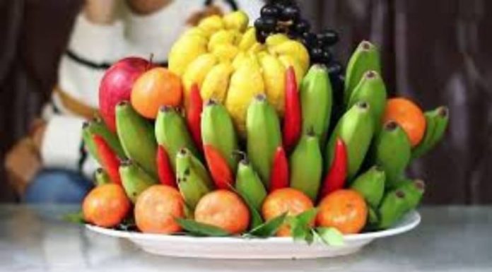 Don’t forget to choose the right bunch of bananas when buying them as offerings: Making a mistake may result in bad luck and punishment from above